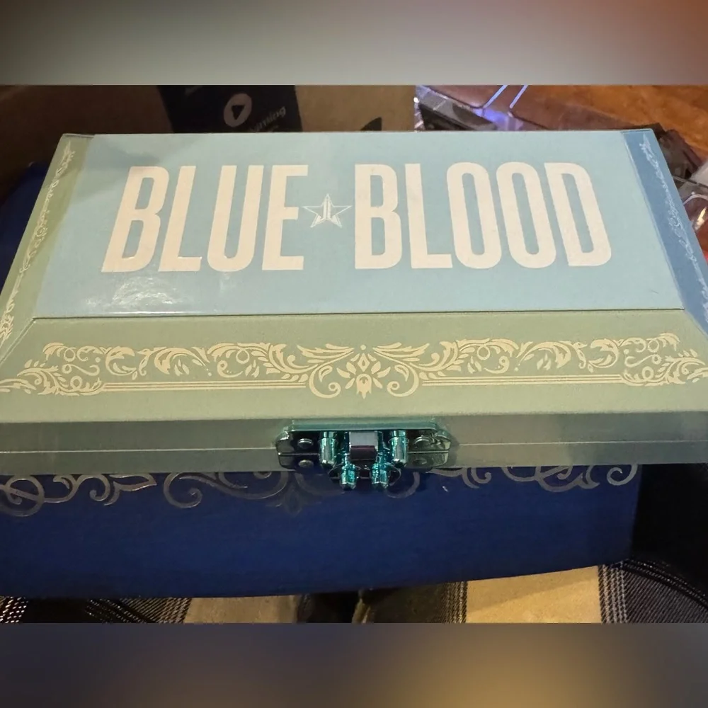 Jeffree Star Blue Blood Eyeshadow Palette